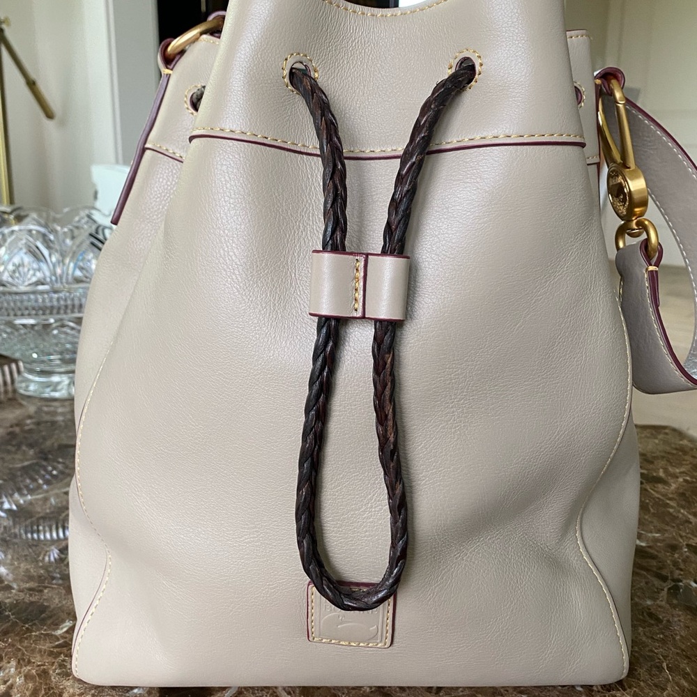 EUC Dooney Florentine Large Hattie Drawstring